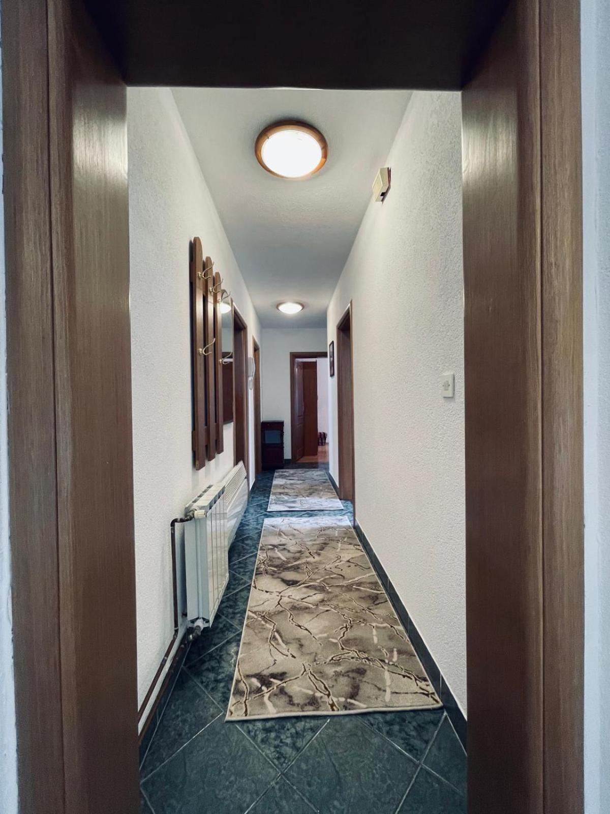 Uspinjaca Apartment Sarajevo Bagian luar foto