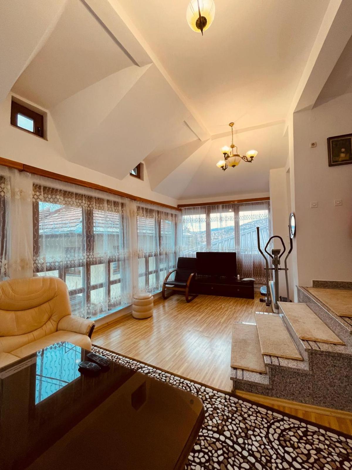 Uspinjaca Apartment Sarajevo Bagian luar foto