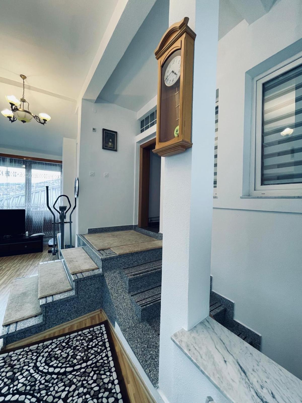 Uspinjaca Apartment Sarajevo Bagian luar foto